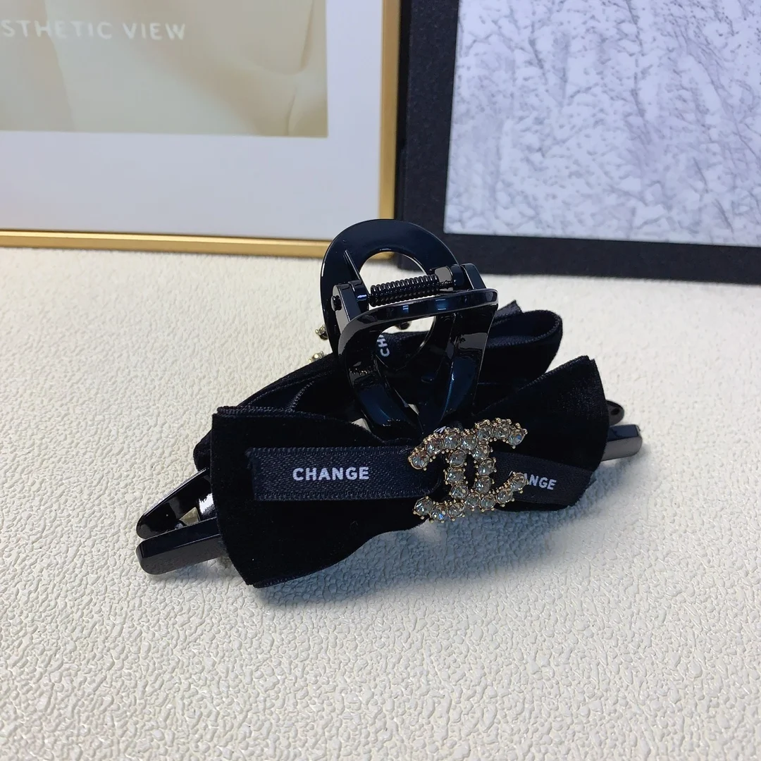 Chanel Hair Grab Clip  (7)